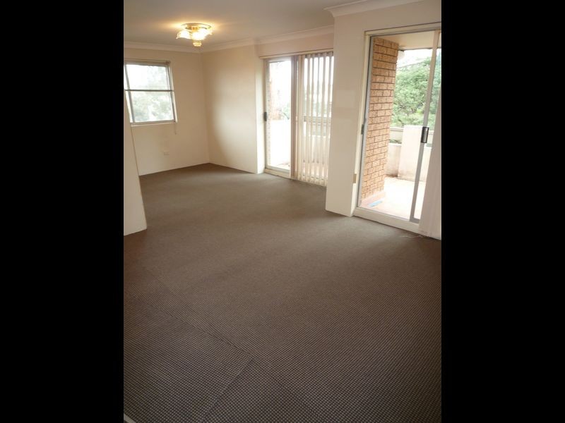 9 Helen Street, Westmead NSW 2145