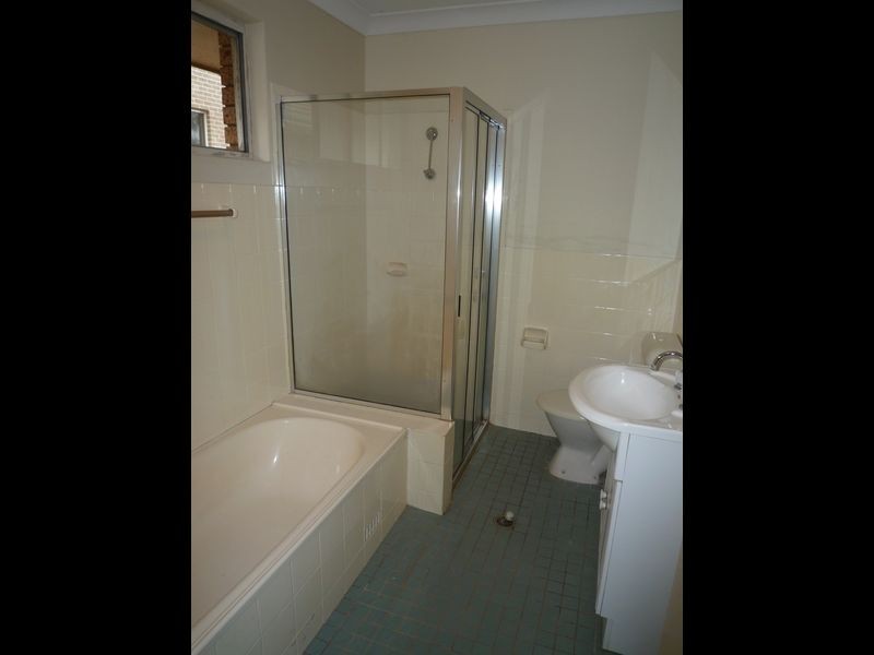 9 Helen Street, Westmead NSW 2145
