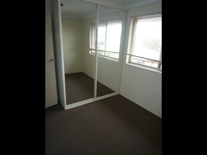 9 Helen Street, Westmead NSW 2145