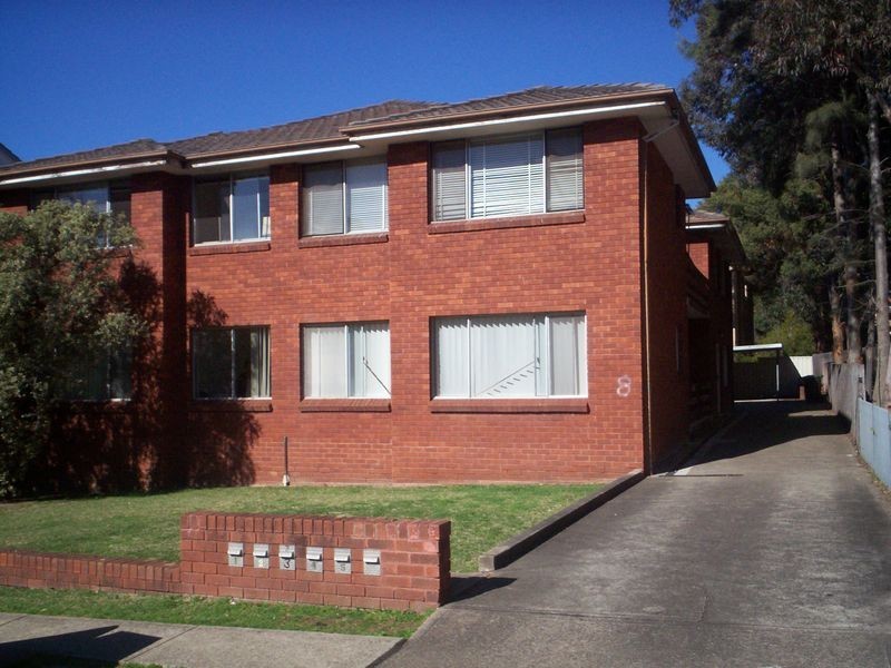8 Priddle Street, Westmead NSW 2145