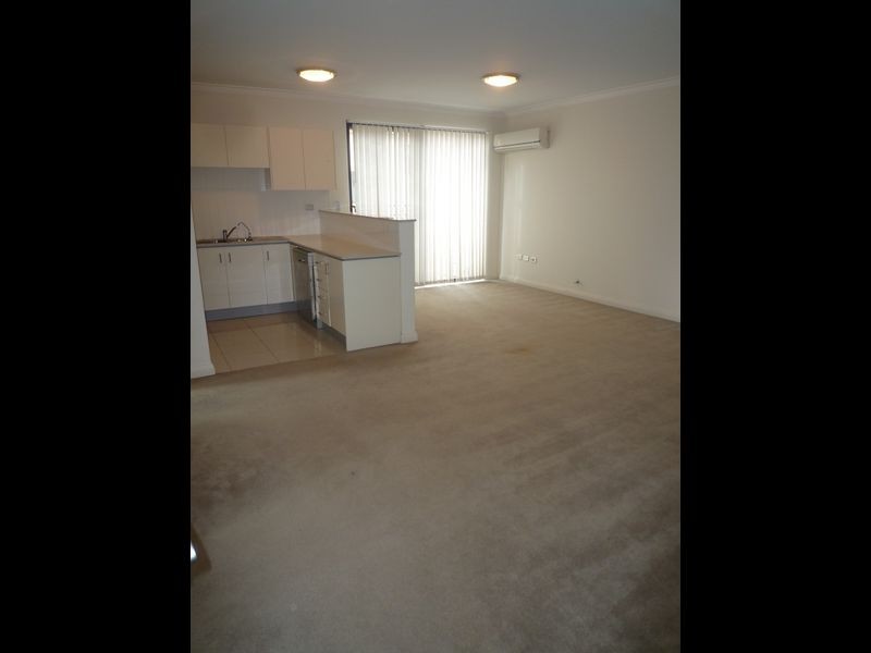 18 Redbank Road, Northmead NSW 2152