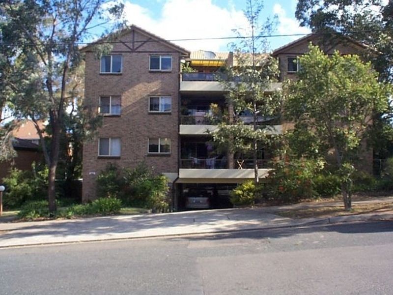 18-20 Mowle Street, Westmead NSW 2145