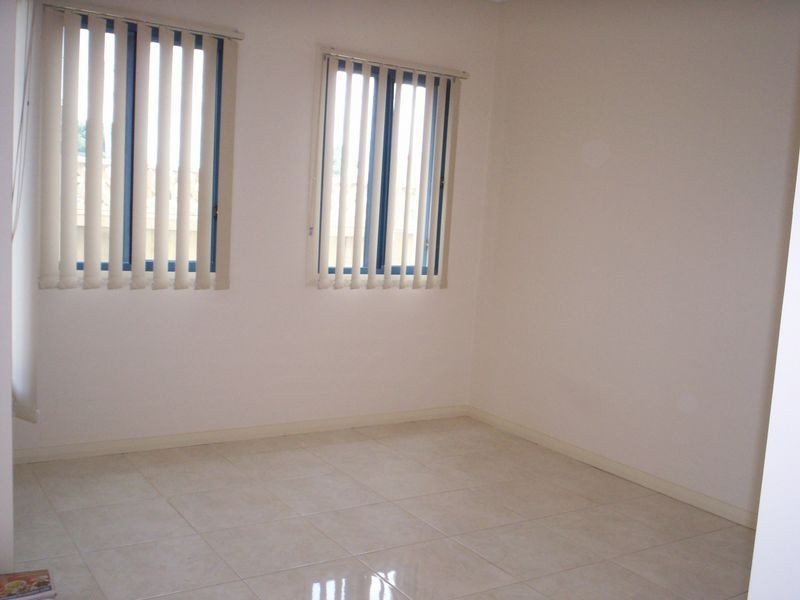 2B Broxbourne Street, Westmead NSW 2145