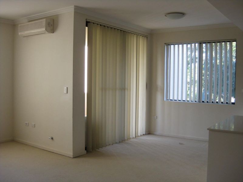 40-42 Lydbrook Street, Westmead NSW 2145