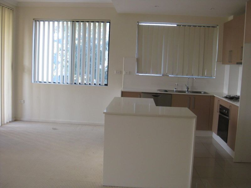 40-42 Lydbrook Street, Westmead NSW 2145