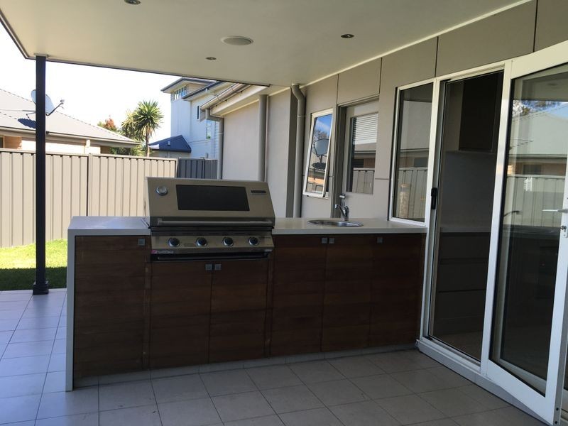 21 Haywards Bay Drive, Haywards Bay NSW 2530