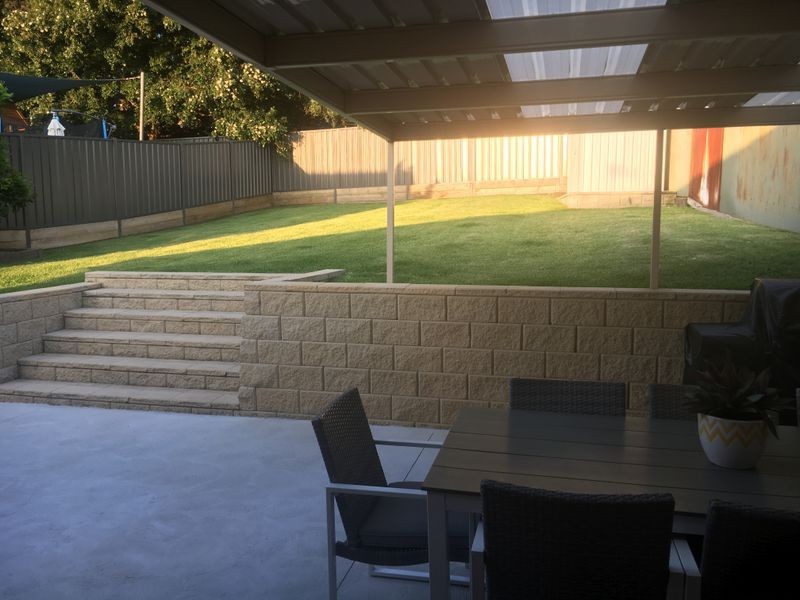 31 Stanleigh Crescent, West Wollongong NSW 2500