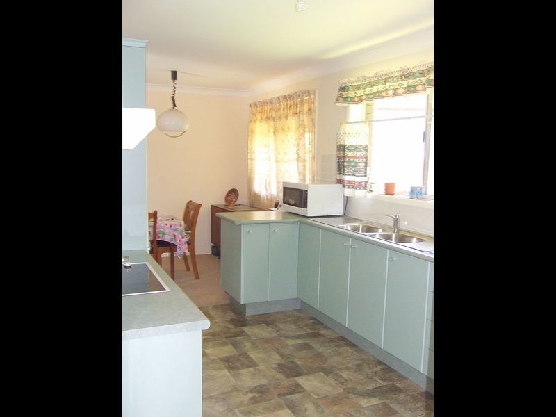 96 Rowland Avenue, Mangerton NSW 2500