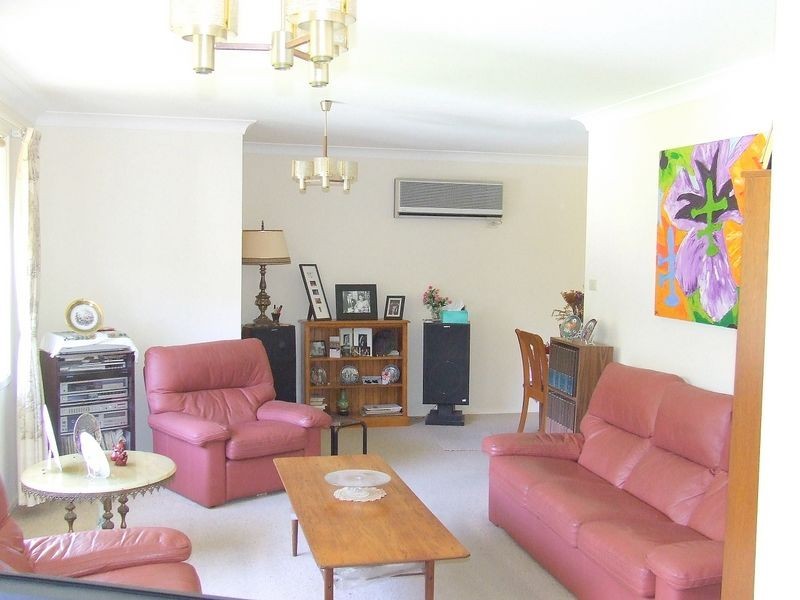 96 Rowland Avenue, Mangerton NSW 2500
