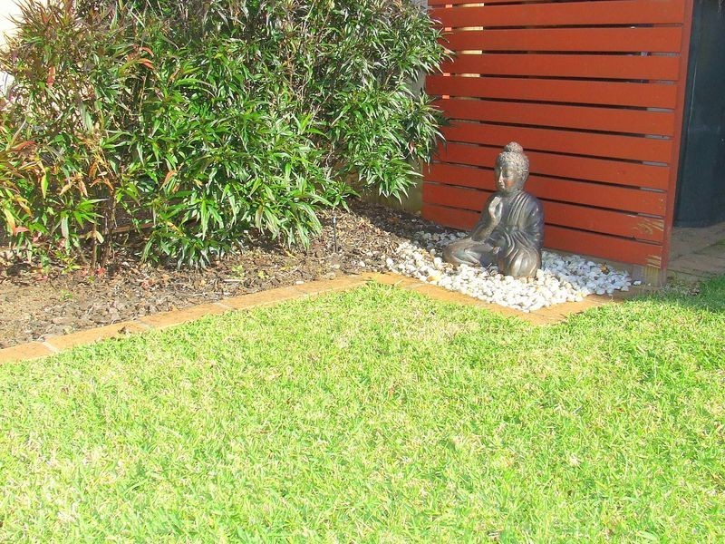 6 Woodland Avenue, Woonona NSW 2517