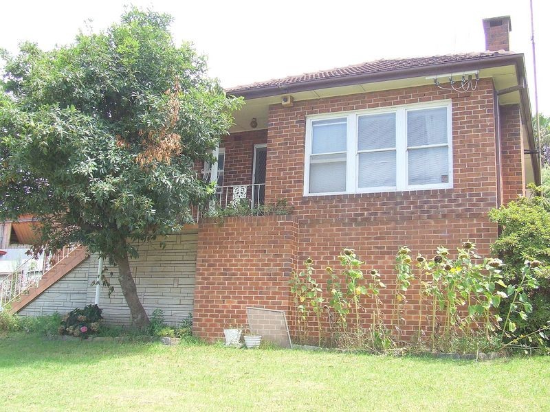 14 Lee Street, Warrawong NSW 2502