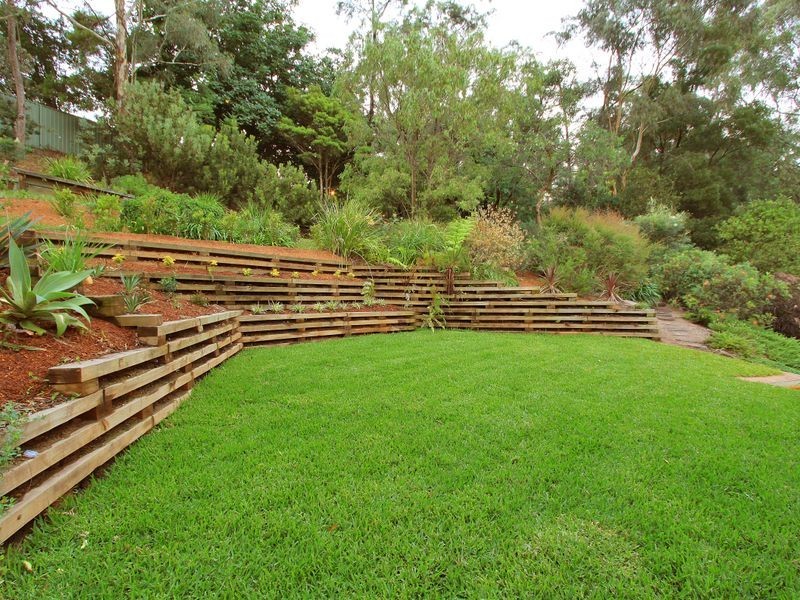 6 Ilkoara Grove, Cordeaux Heights NSW 2526