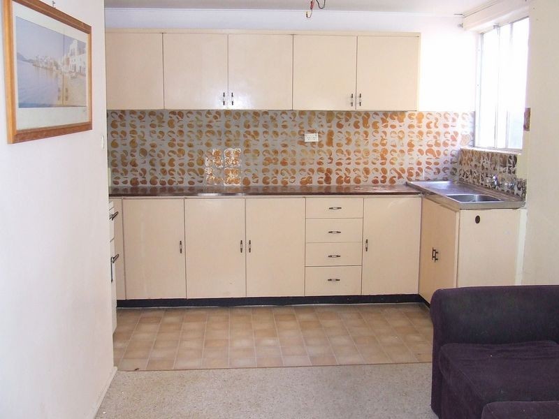 4 Brownlee Street, Mangerton NSW 2500