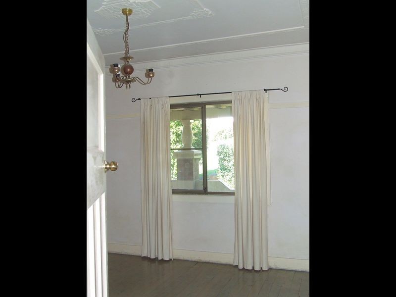 4 Brownlee Street, Mangerton NSW 2500