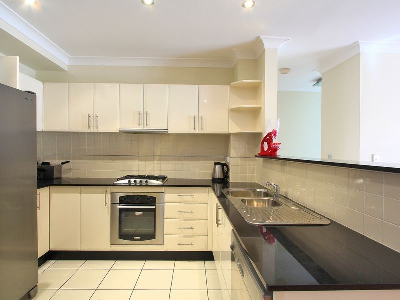 2/12-14 Gladstone Avenue, Wollongong NSW 2500