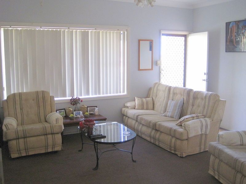 4 Karrabah Crescent, Lake Heights NSW 2502