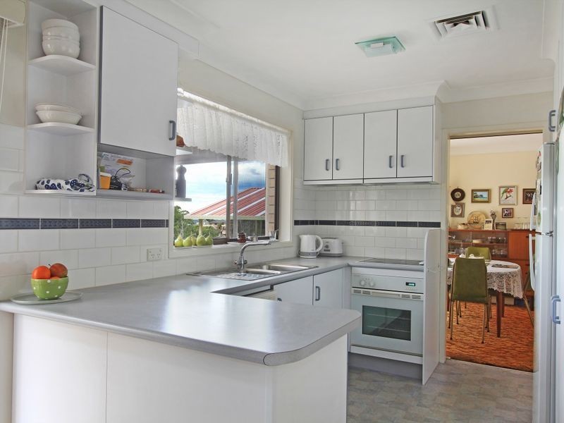 3 Coachwood Drive, Unanderra NSW 2526