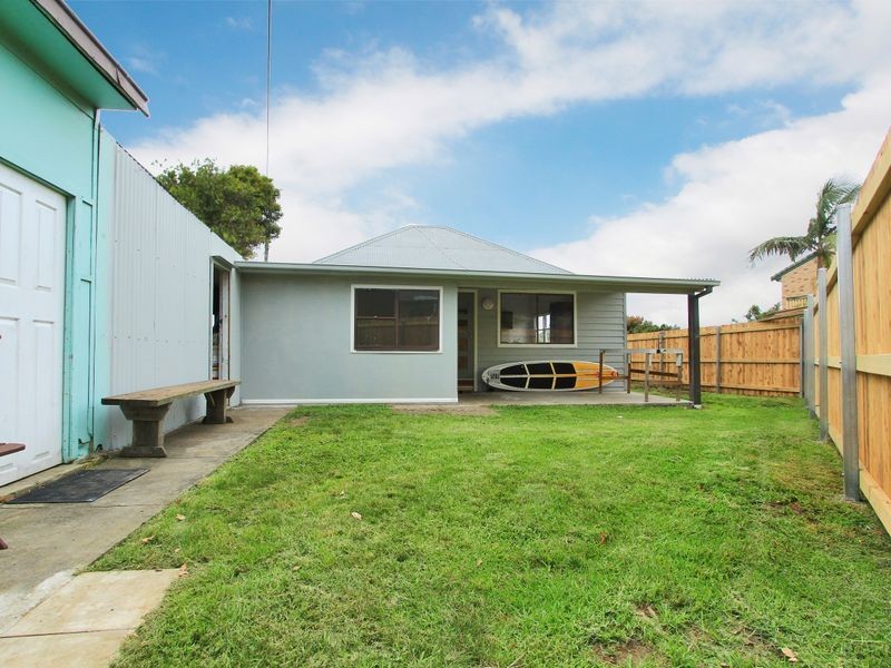 4 Chester Street, Bellambi NSW 2518