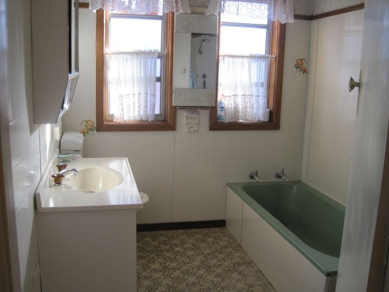 15 McArthur Parade, Mangerton NSW 2500