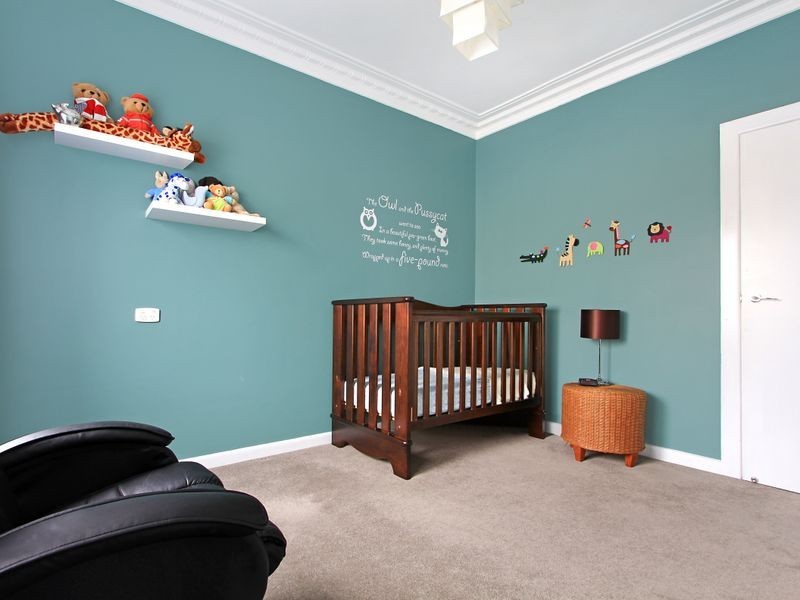 8 Hill Street, Coniston NSW 2500