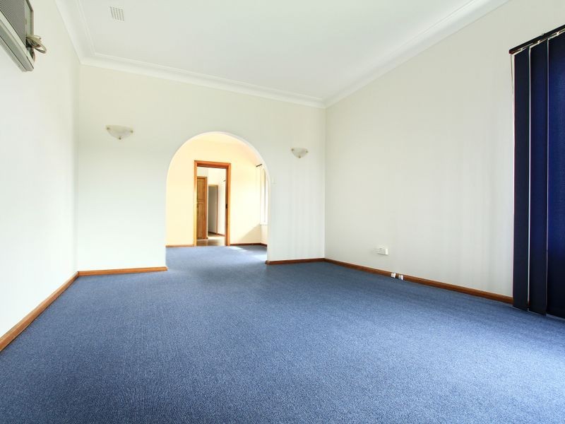 274 Gladstone Avenue, Coniston NSW 2500