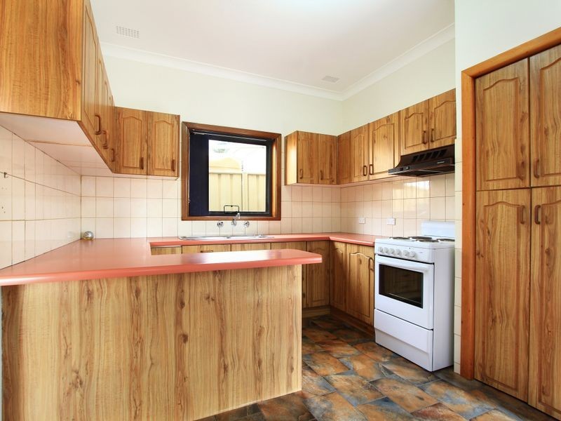 274 Gladstone Avenue, Coniston NSW 2500