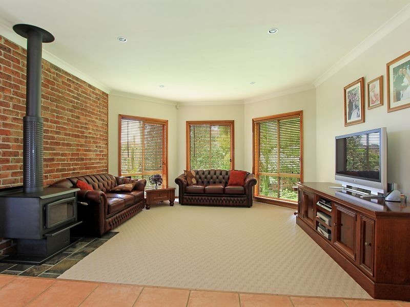 18 Paltarra Place, Cordeaux Heights NSW 2526