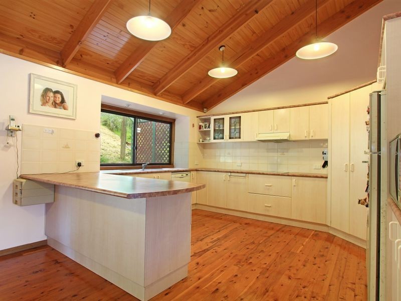 63 Mungurra Hill Road, Cordeaux Heights NSW 2526