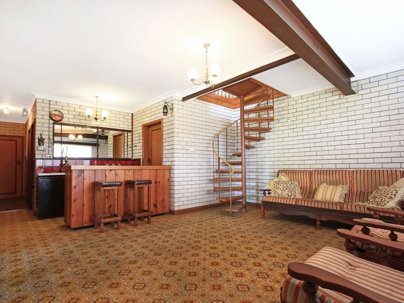 2 Jalna Avenue, Figtree NSW 2525