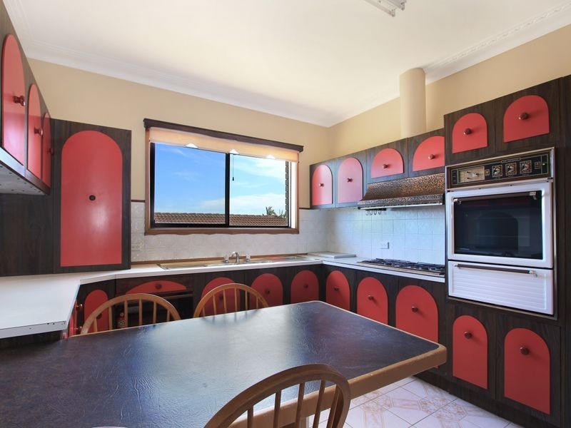 2 Jalna Avenue, Figtree NSW 2525