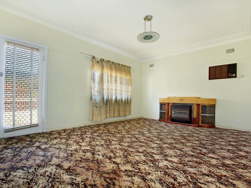 33 Kembla Street, Balgownie NSW 2519