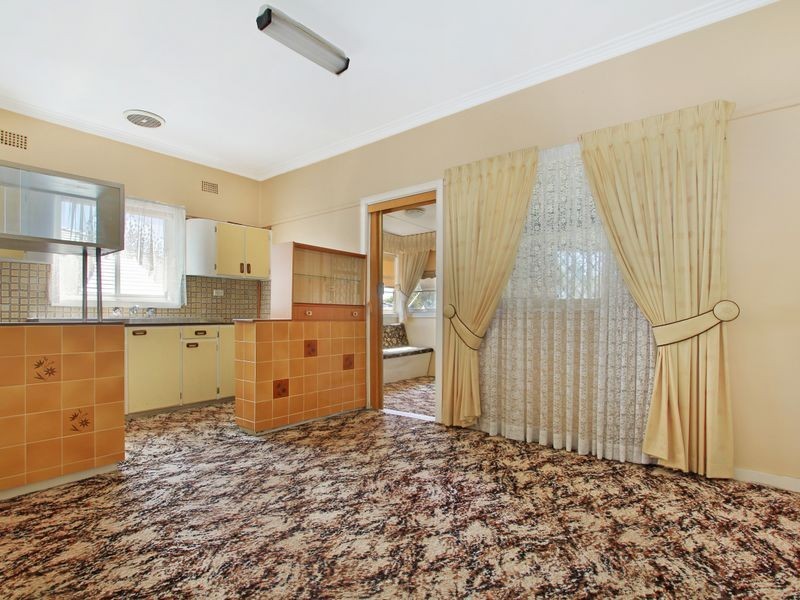 33 Kembla Street, Balgownie NSW 2519