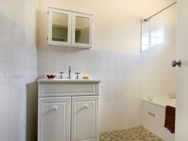 2/185 Gipps Road, Keiraville NSW 2500