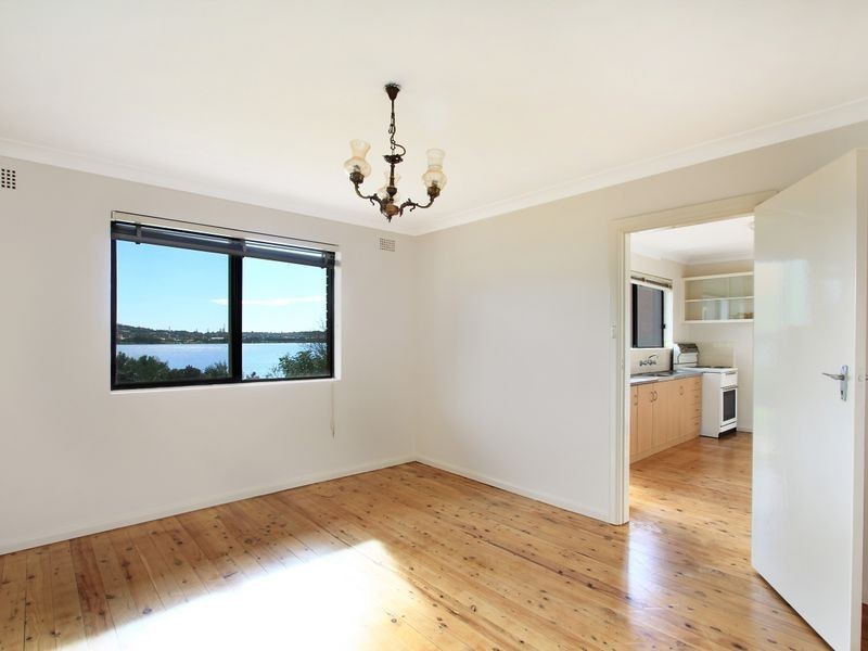 140 Lakeview Parade, Primbee NSW 2502