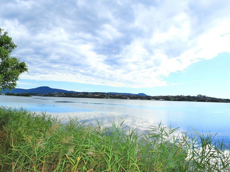 140 Lakeview Parade, Primbee NSW 2502