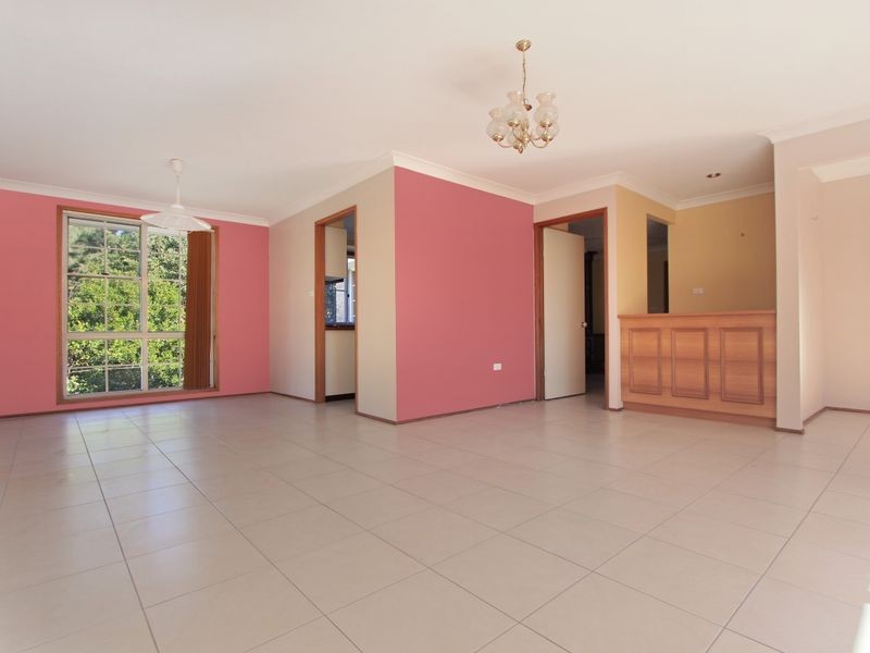 33 Tamarind Drive, Cordeaux Heights NSW 2526