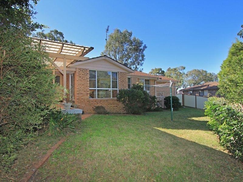 33 Tamarind Drive, Cordeaux Heights NSW 2526