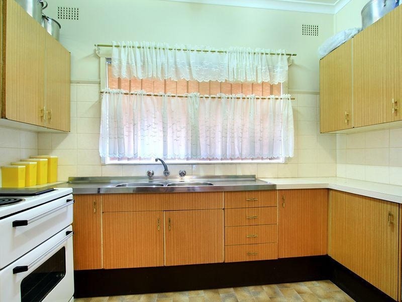 15 Elliotts Road, Fairy Meadow NSW 2519