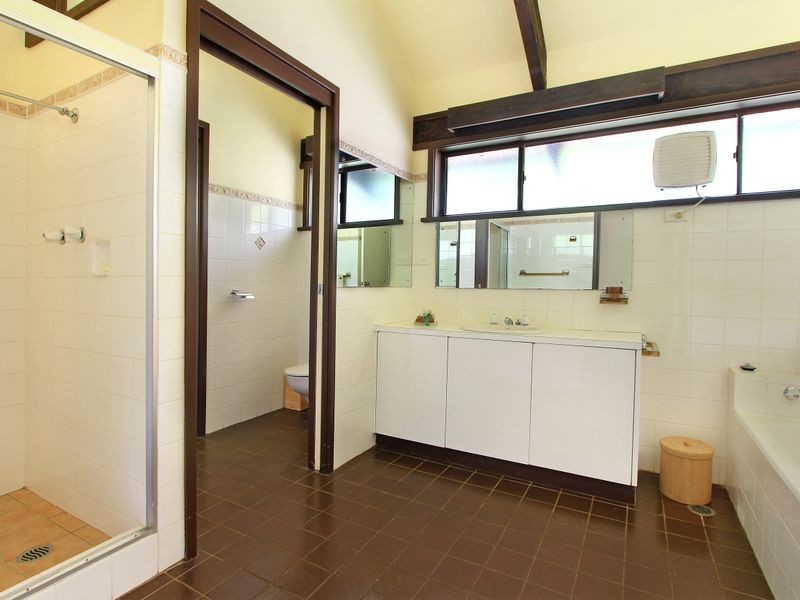 297 Sheaffes Road, Wongawilli NSW 2530