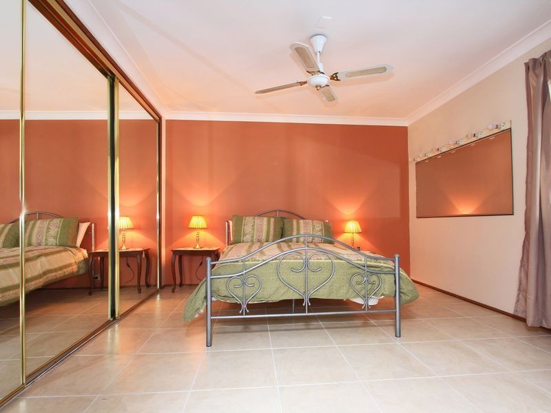 17 Poplar Avenue, Unanderra NSW 2526