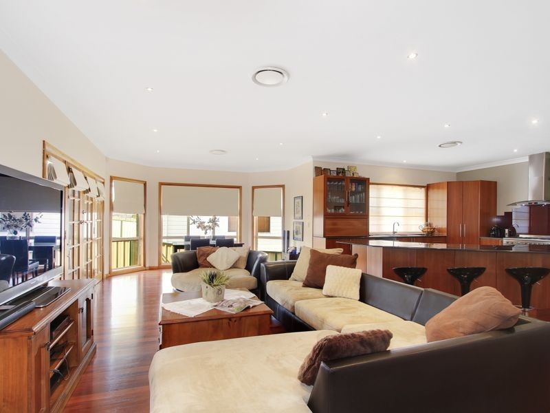 12 Outlook Drive, Figtree NSW 2525