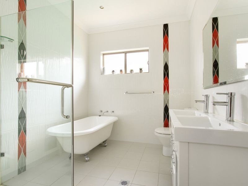 12 Outlook Drive, Figtree NSW 2525