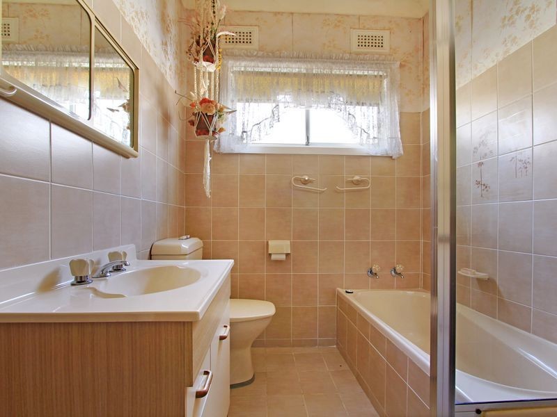24 Florence Street, Towradgi NSW 2518