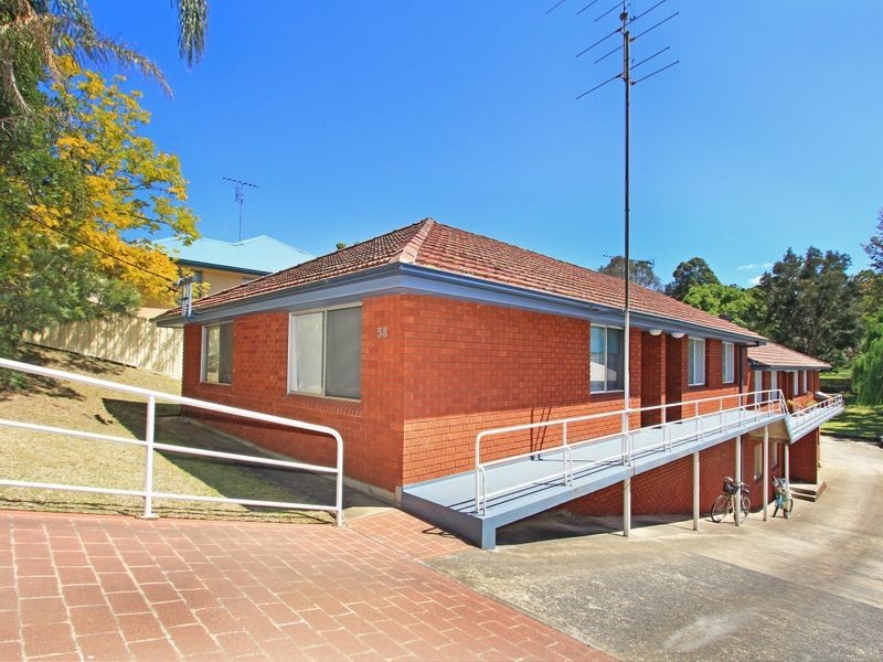 1/58 Robertson Street, Coniston NSW 2500