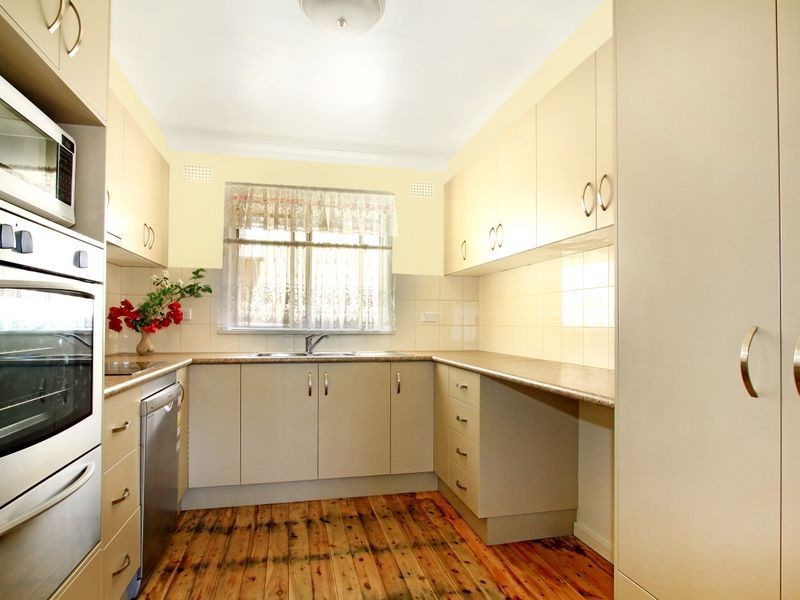 1/58 Robertson Street, Coniston NSW 2500
