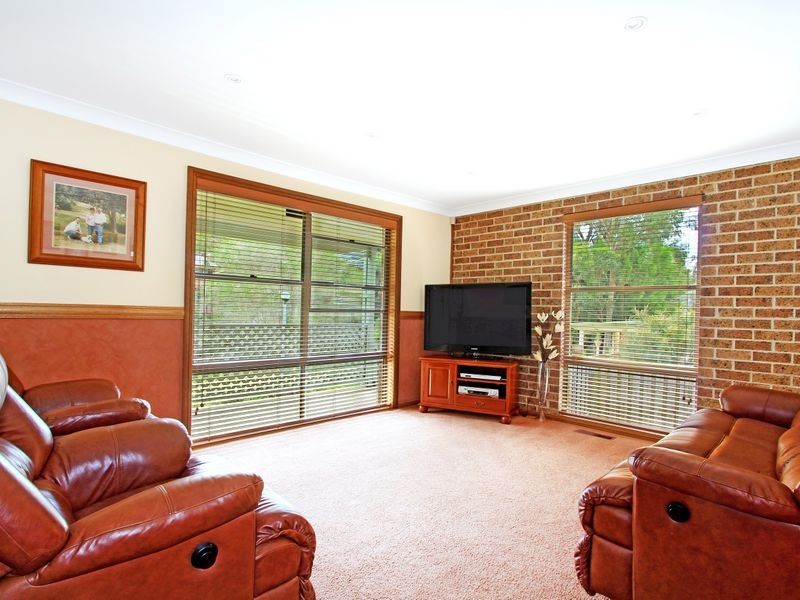 68 Derribong Drive, Cordeaux Heights NSW 2526