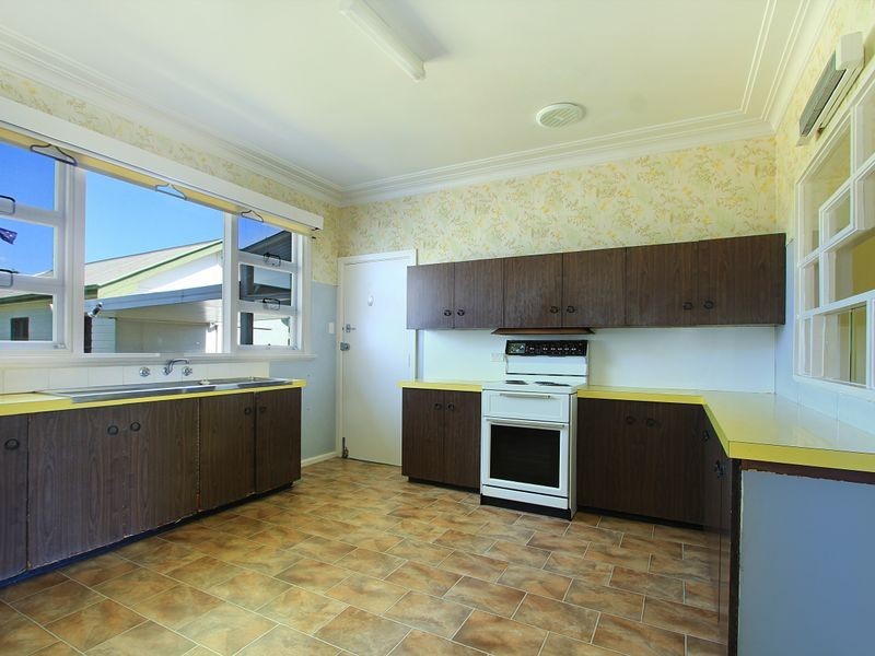 21 Hollebon Road, Bellambi NSW 2518