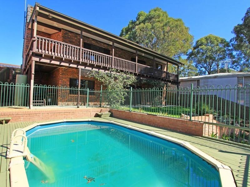 28 Koombala Grove, Cordeaux Heights NSW 2526