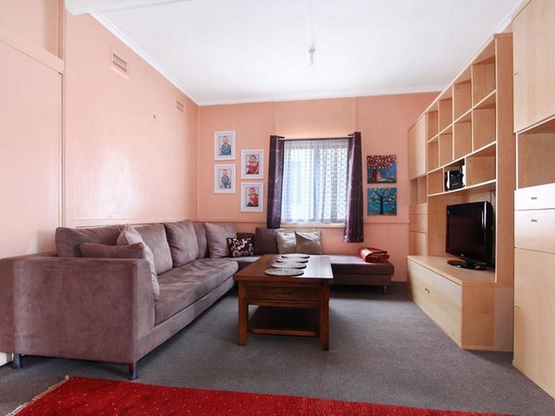 109 The Avenue, Coniston NSW 2500