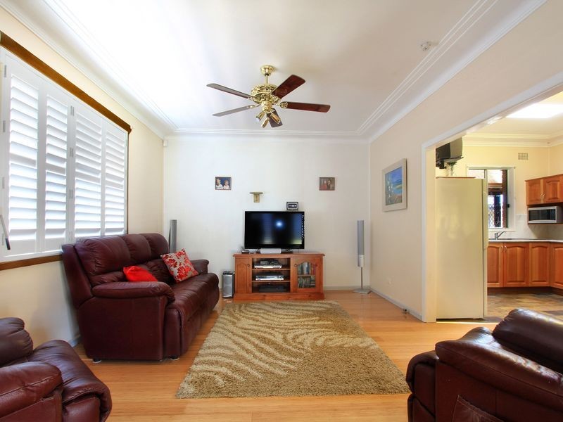 3 Breda Street, Fairy Meadow NSW 2519